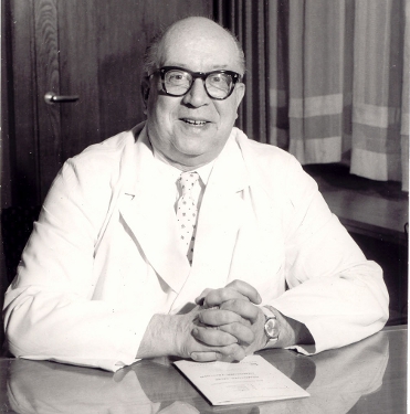 Prof. Dr. med. Dr. h. c. Helmut Kraatz (1902-1982, Abb. 1a)